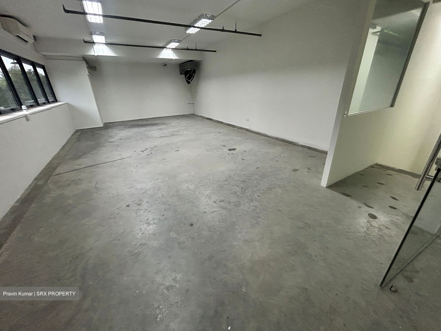 Carros Centre (D25), Factory #595807931